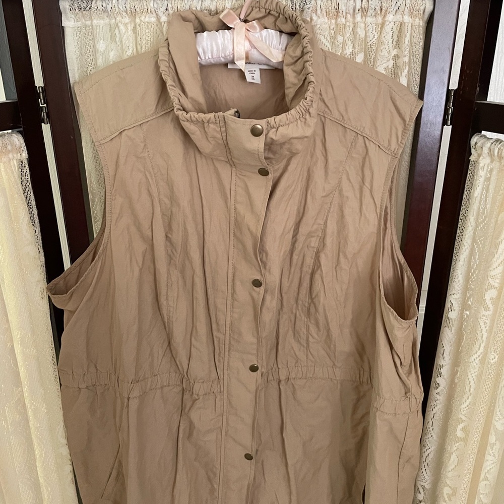 Coldwater Creek Beige Sleeveless Vest